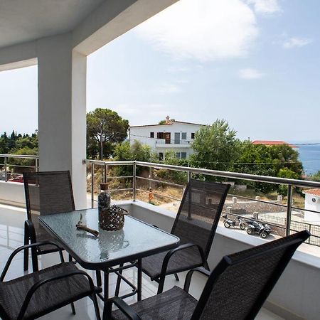 Iridanos Apartments Скиатос Экстерьер фото