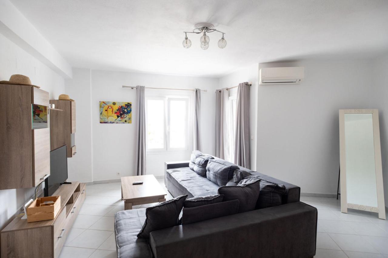 Iridanos Apartments Скиатос Экстерьер фото