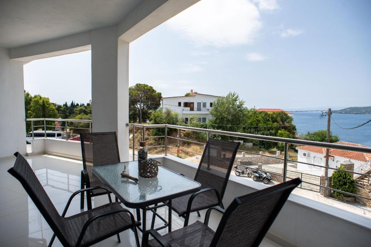 Iridanos Apartments Скиатос Экстерьер фото