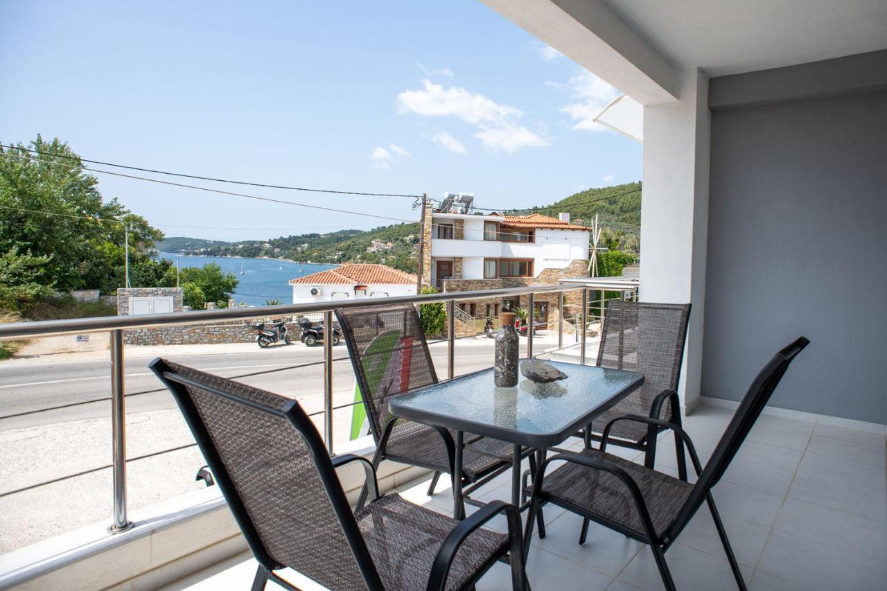 Iridanos Apartments Скиатос Экстерьер фото