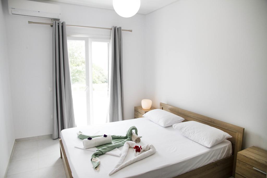 Iridanos Apartments Скиатос Экстерьер фото